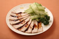 豚肉薄切り辛子ニンニクソース掛け